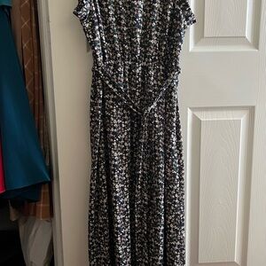 SHEIN Black Floral Maxi Dress